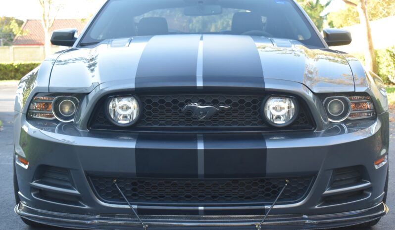 
								2013 Ford Mustang GT Premium full									