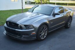 
										2013 Ford Mustang GT Premium full									