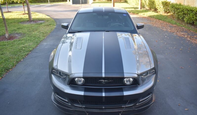 
								2013 Ford Mustang GT Premium full									