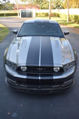 
										2013 Ford Mustang GT Premium full									