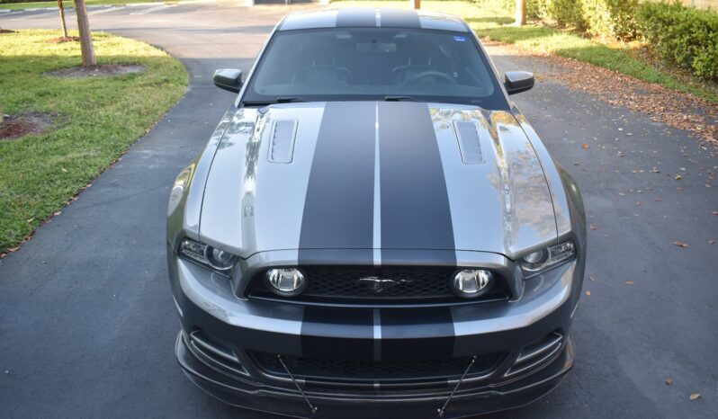 
								2013 Ford Mustang GT Premium full									