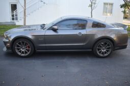 
										2013 Ford Mustang GT Premium full									