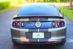 
										2013 Ford Mustang GT Premium full									