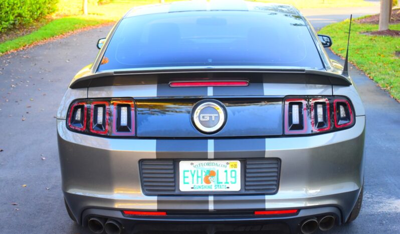 
								2013 Ford Mustang GT Premium full									