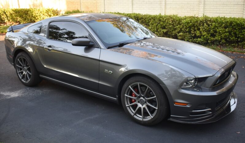 
								2013 Ford Mustang GT Premium full									