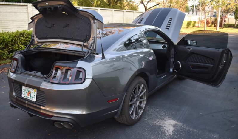 
								2013 Ford Mustang GT Premium full									