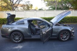 
										2013 Ford Mustang GT Premium full									