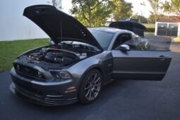 
										2013 Ford Mustang GT Premium full									