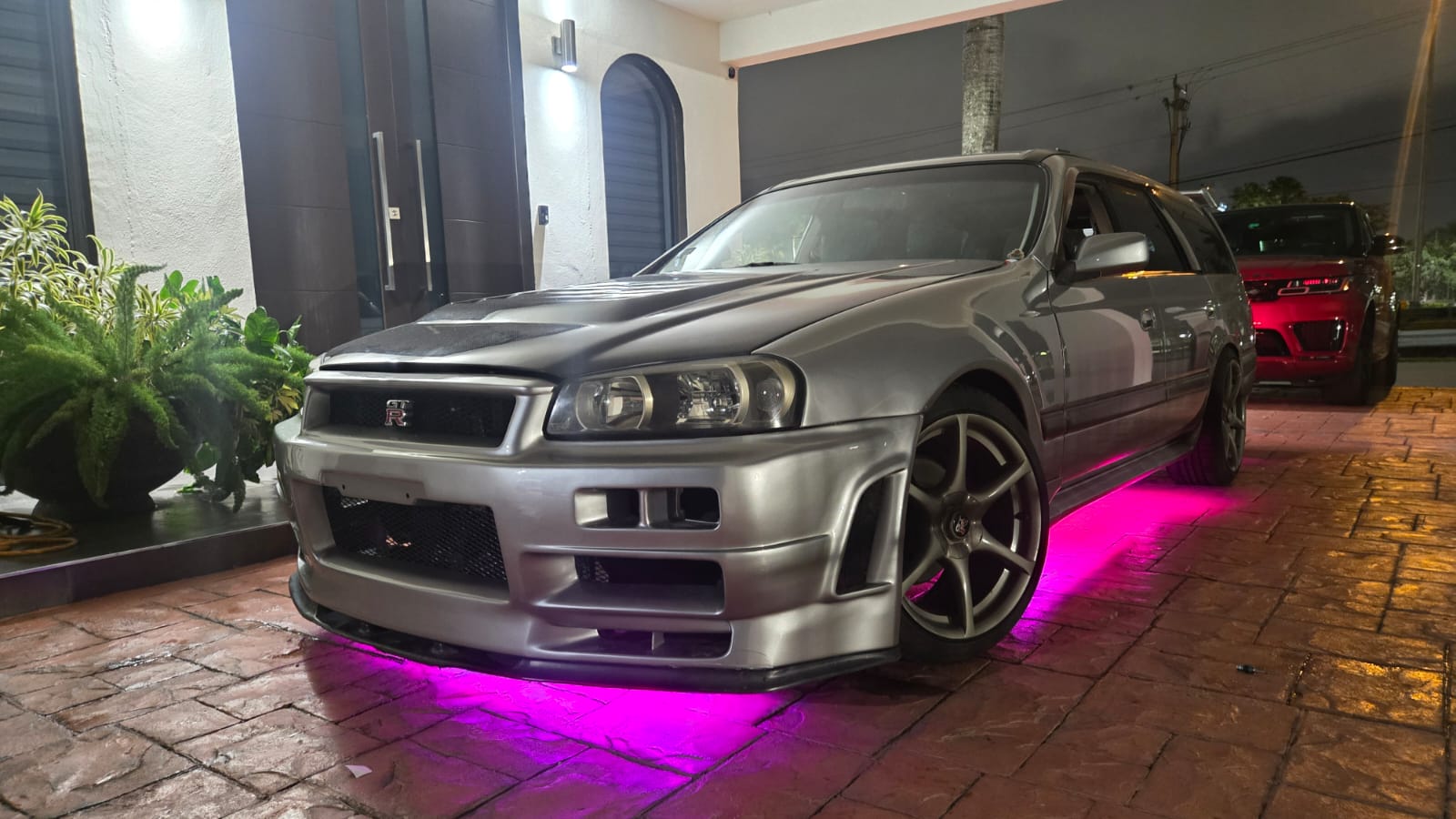 1998 Nissan Stagea RS With A R34 Front End Conversion